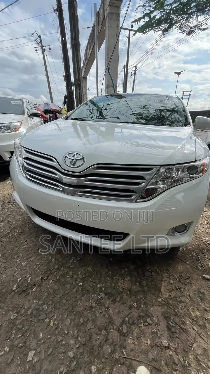 Toyota Venza 2010 White