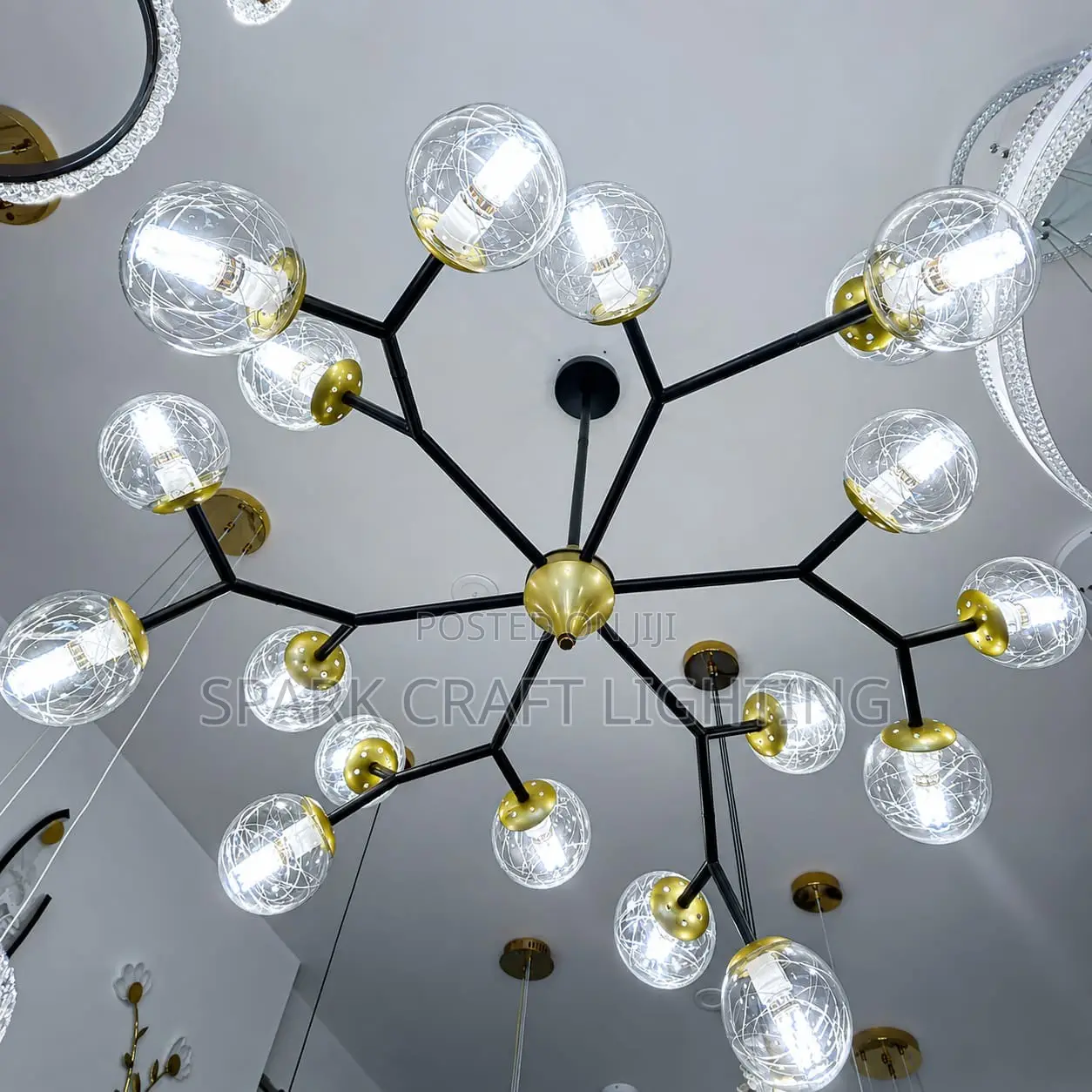 Modern Luxury Sputnik Glass Globe Chandelier – Black & Gold