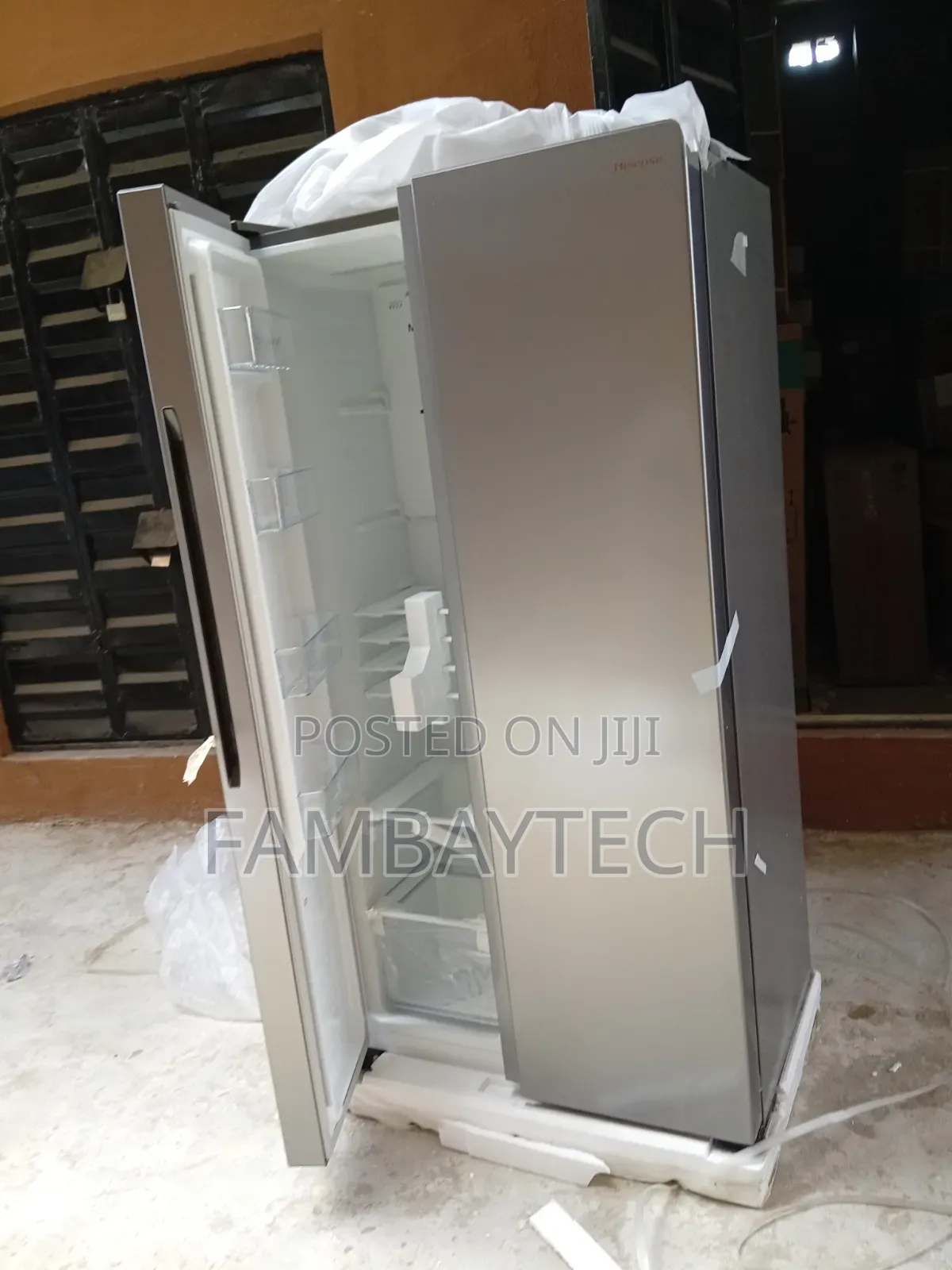 Hisense Side-by-Side Refrigerator for Multiple Functions
