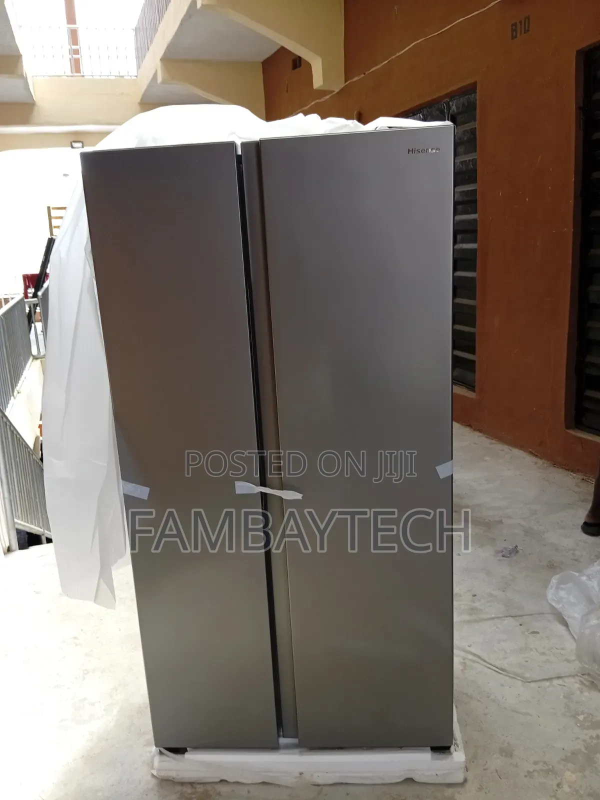 Quality Hisense RC-67WSI 518-Litre Fridge Freezer