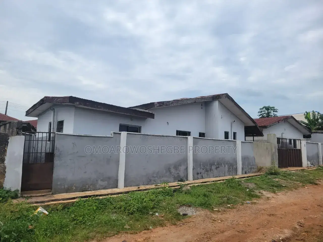 Furnished 1bdrm Block of Flats in Futa South Gate, Akure for sale