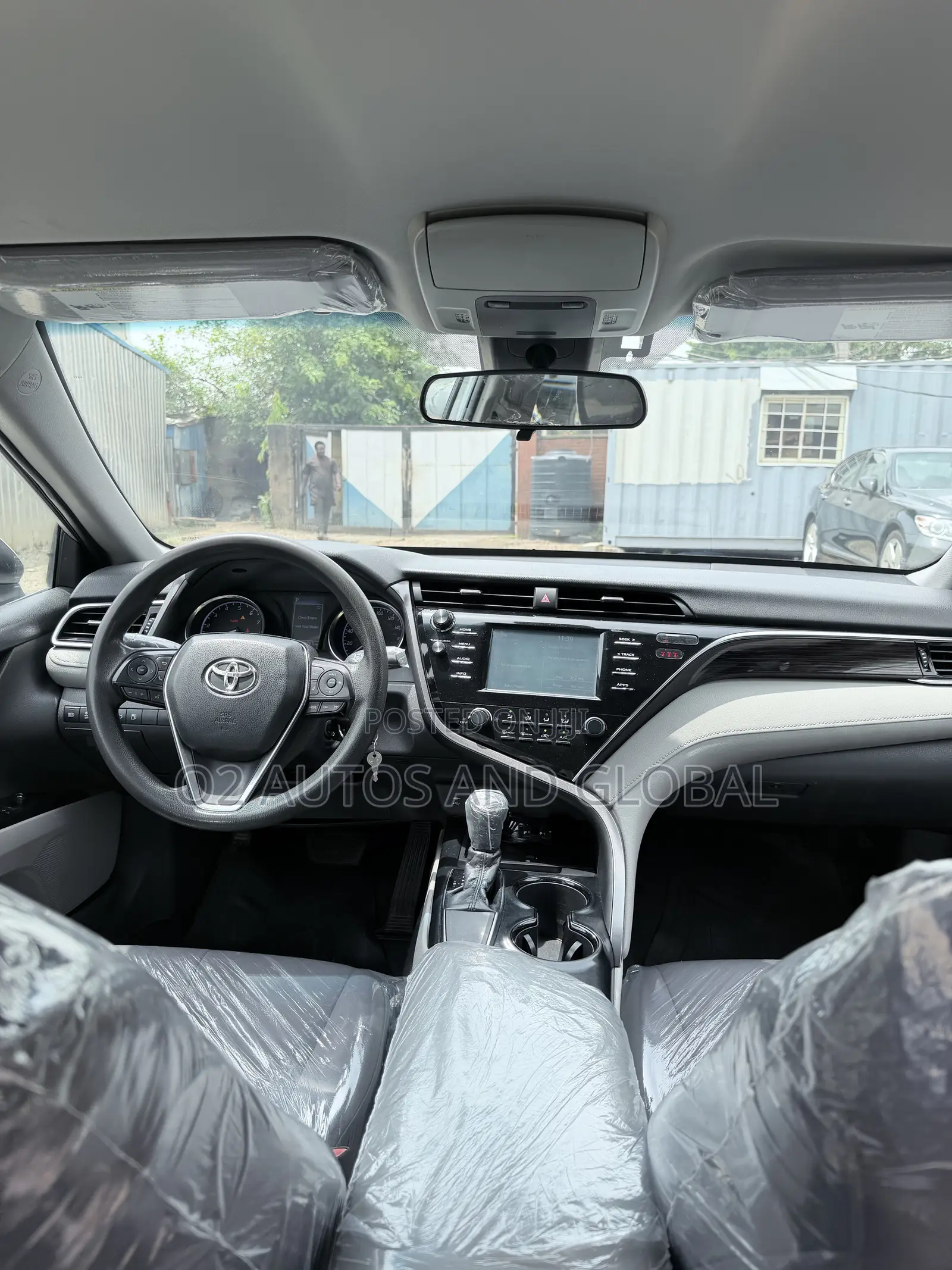 Toyota Camry LE FWD (2.5L 4cyl 8AM) 2018 Silver