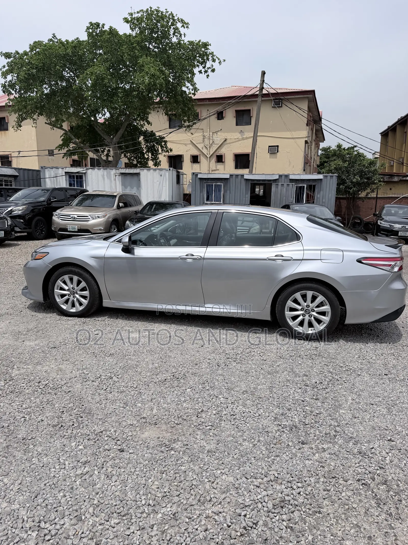Toyota Camry LE FWD (2.5L 4cyl 8AM) 2018 Silver