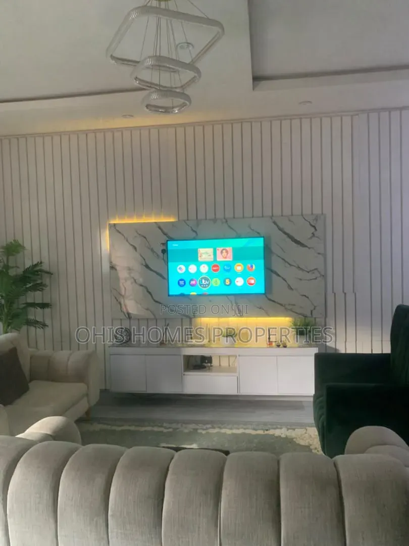 Furnished Mini Flat in Chevy View, Chevron for rent