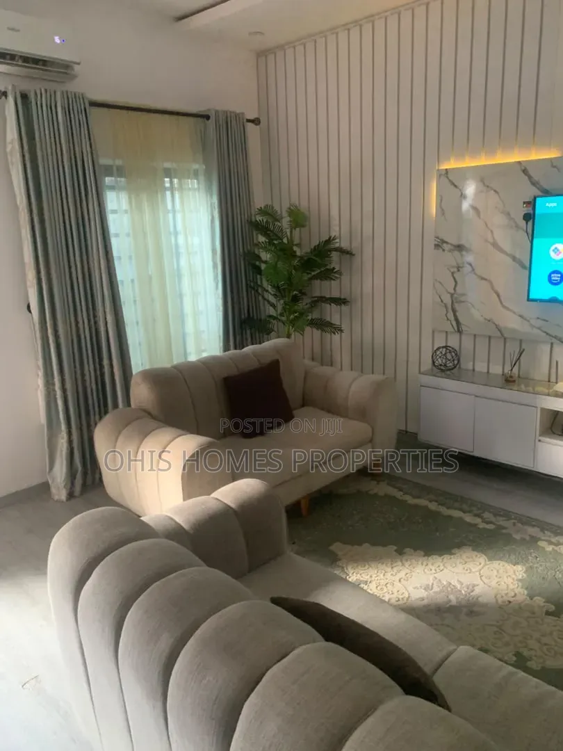 Furnished Mini Flat in Chevy View, Chevron for rent