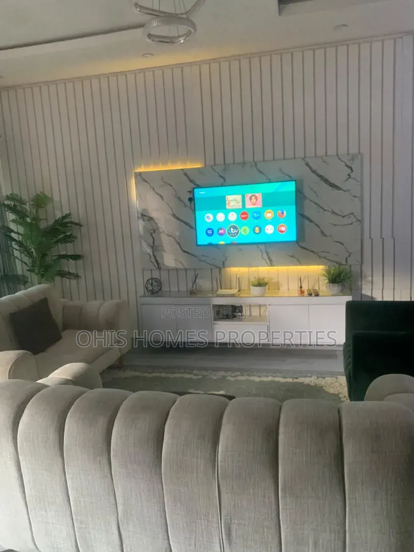 Furnished Mini Flat in Chevy View, Chevron for rent