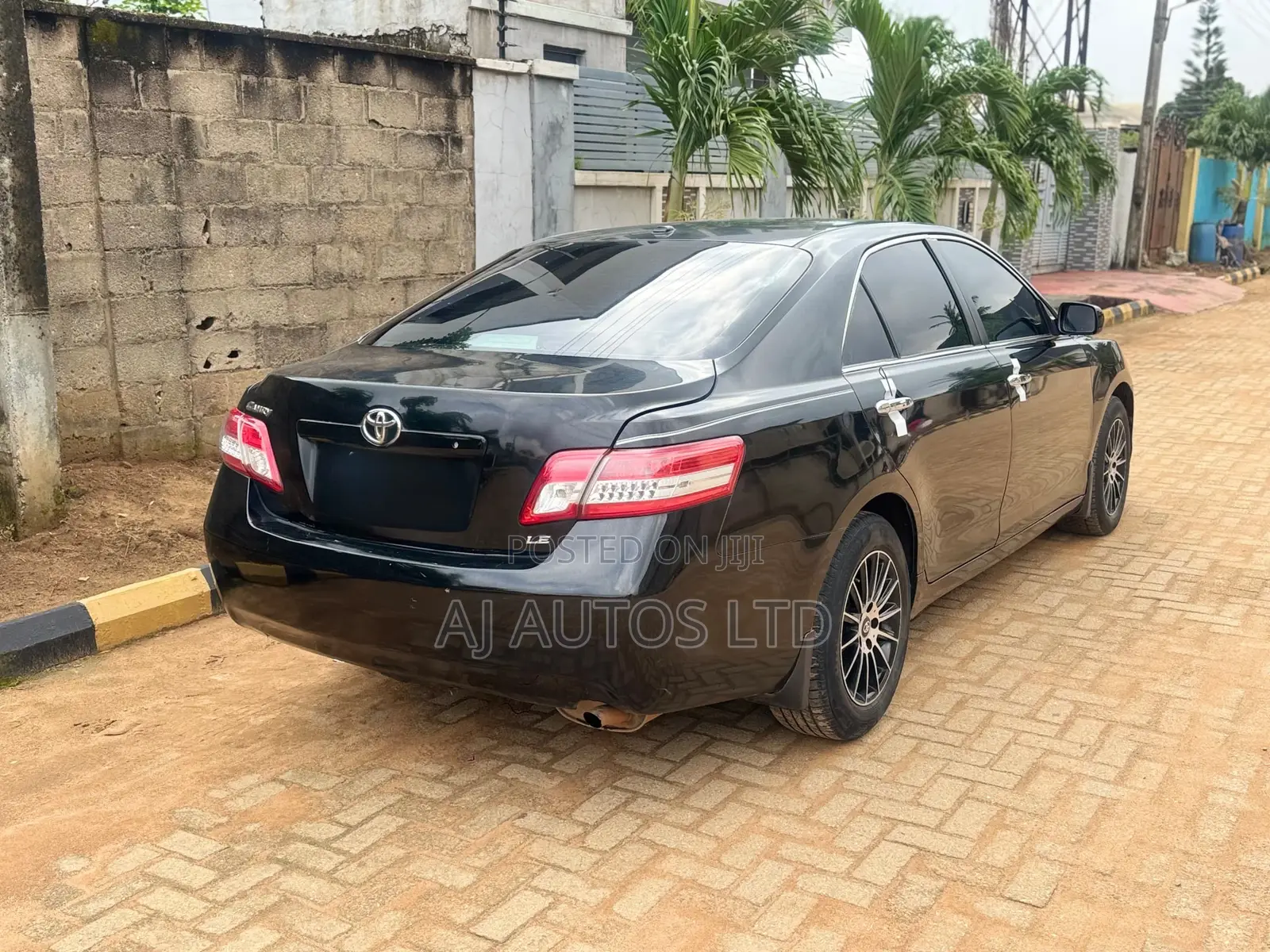 Toyota Camry LE 4dr Sedan (2.5L 4cyl 6A) 2011 Black
