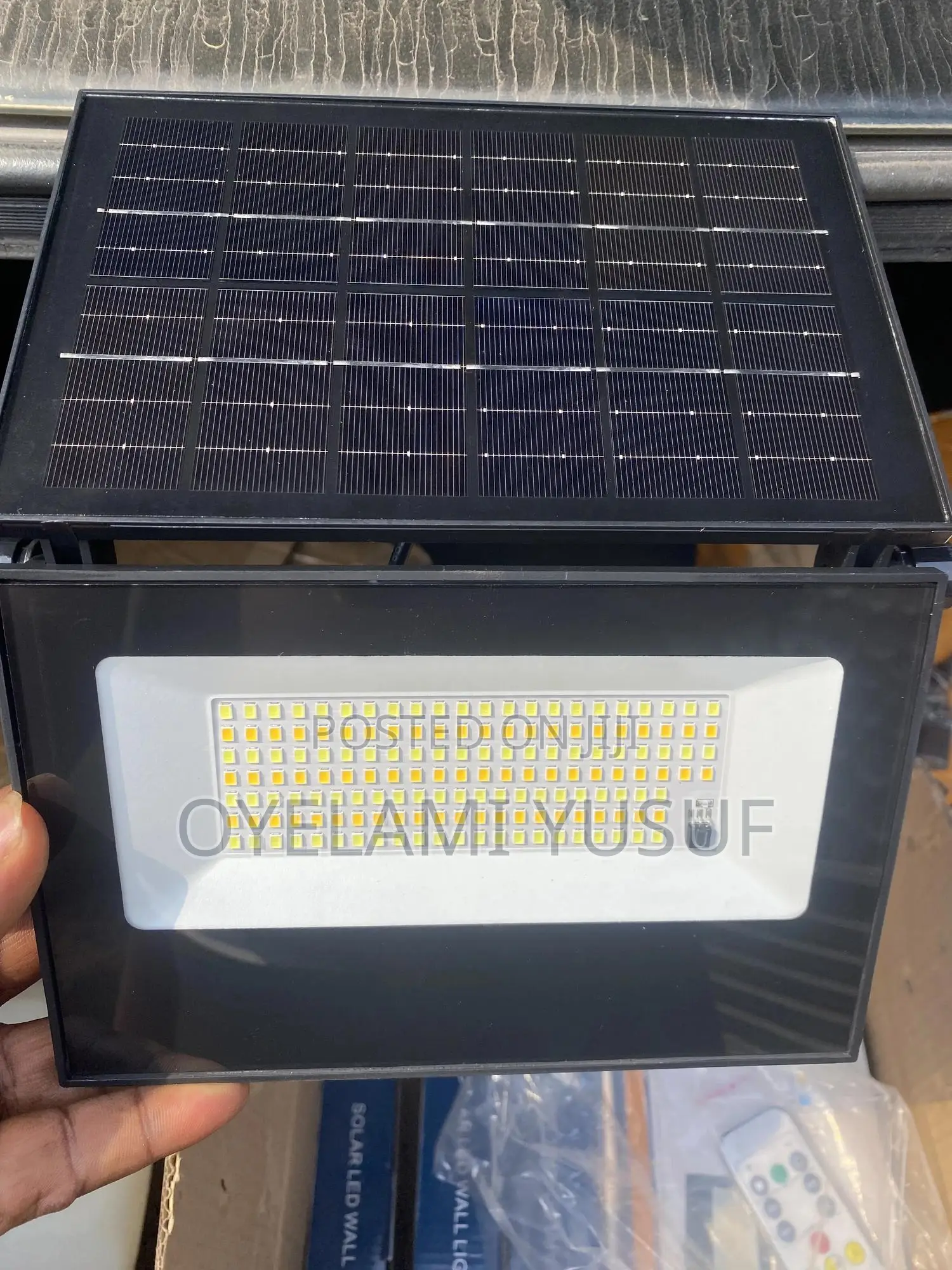 220 Lumens Solar Wall Light