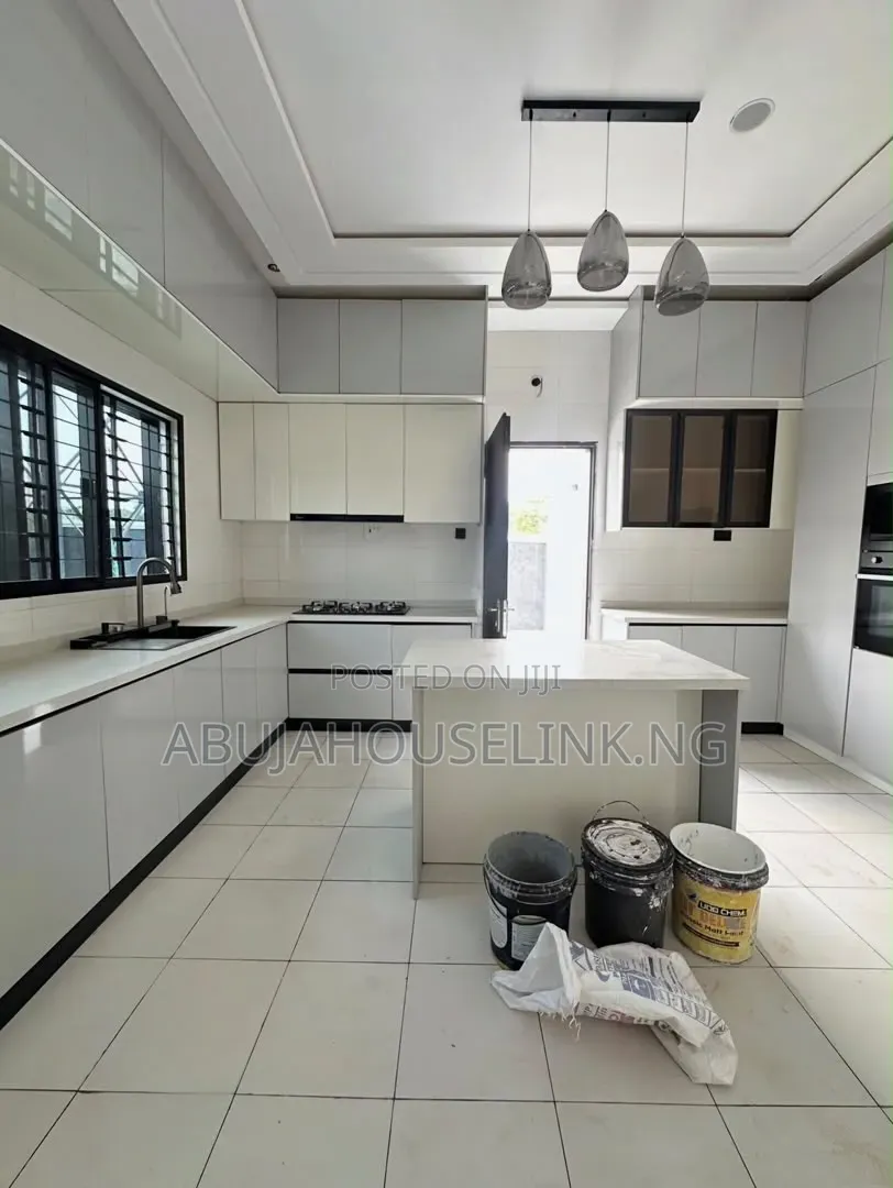 4bdrm Duplex in Gaduwa Abuja for sale