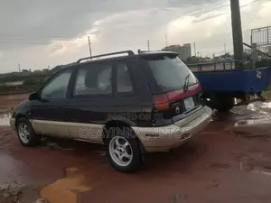 Mitsubishi SpaceRunner 2005 Black