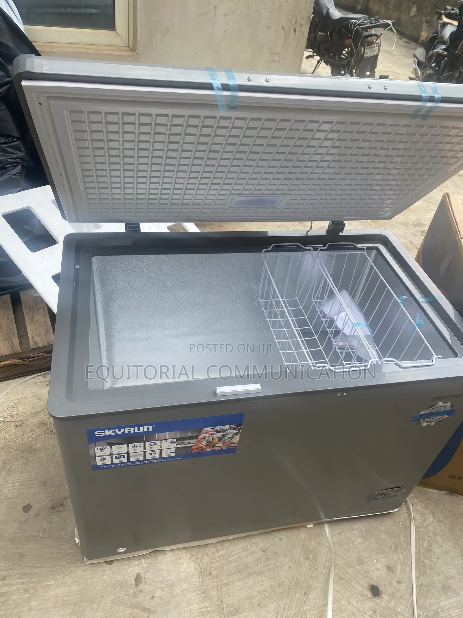 BD-300HNW Skyrun 300L Chest Freezer With Adjustable Cooling