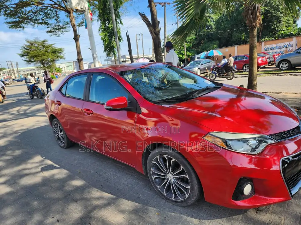 Toyota Corolla S Plus 4dr Sedan (1.8L 4cyl CVT) 2016 Red