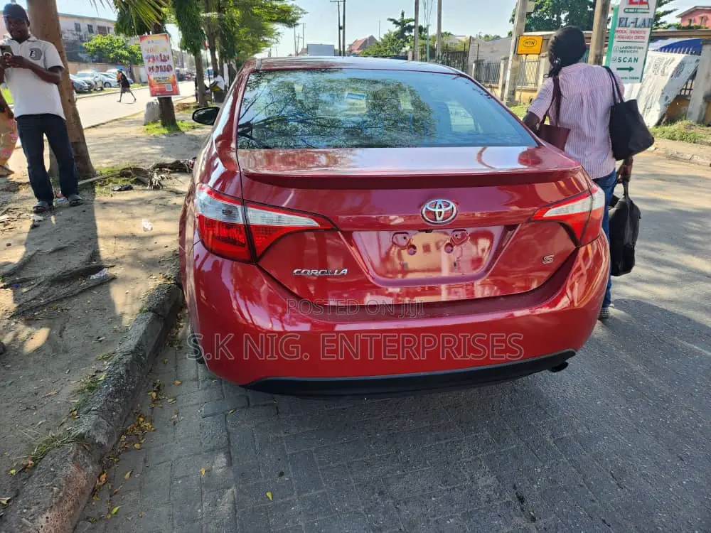 Toyota Corolla S Plus 4dr Sedan (1.8L 4cyl CVT) 2016 Red