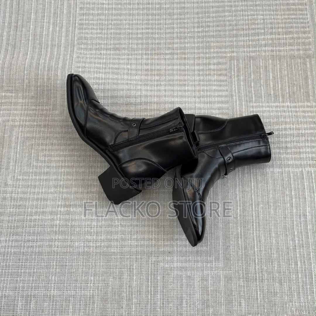 High Quality Heeled Western Chain & Buckle Strap Ankle Boots