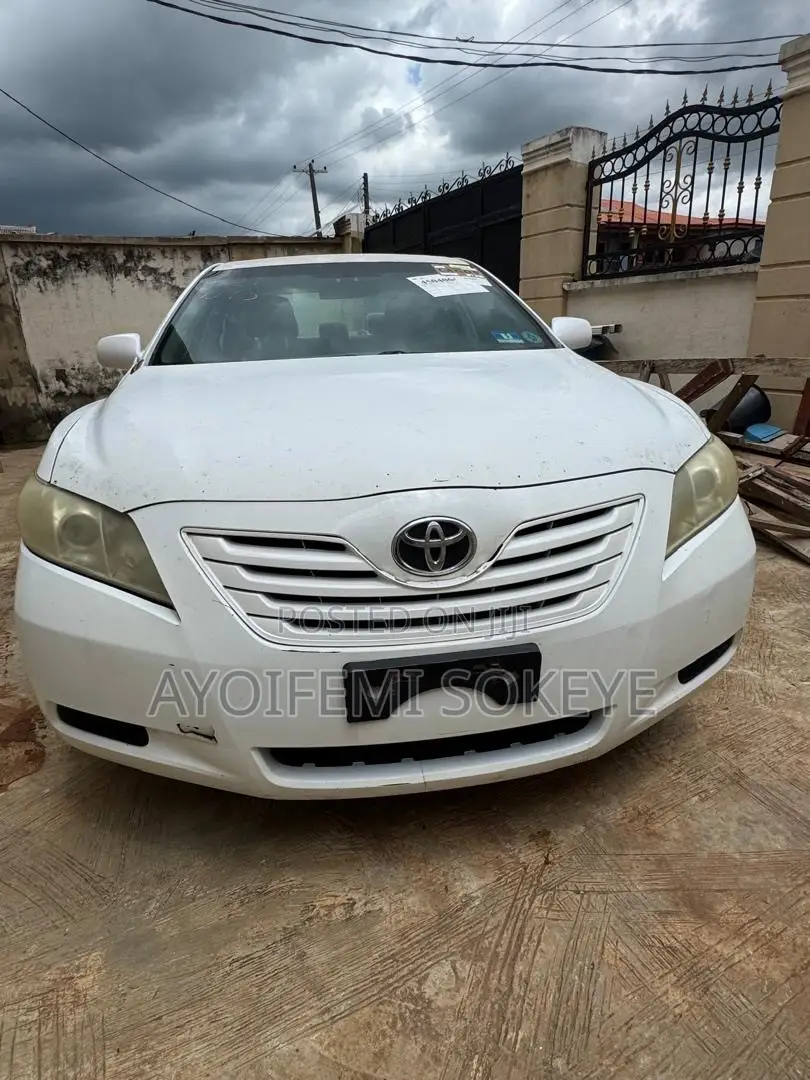 Toyota Camry 2009 White