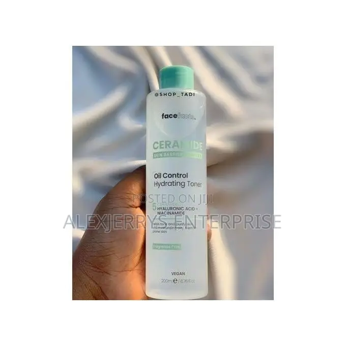Face Facts Oil Control Toner With Hyaluronic Acid & Niacinamide