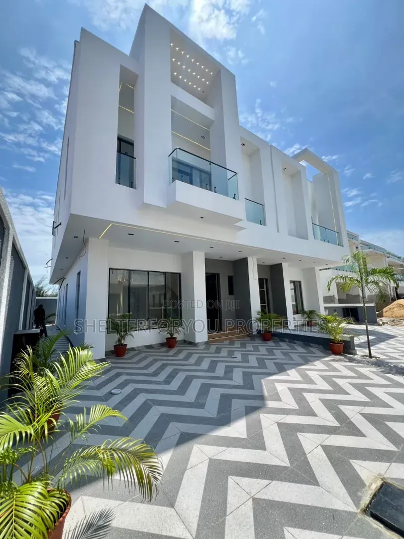 4bdrm Duplex in VGC / Ajah for sale