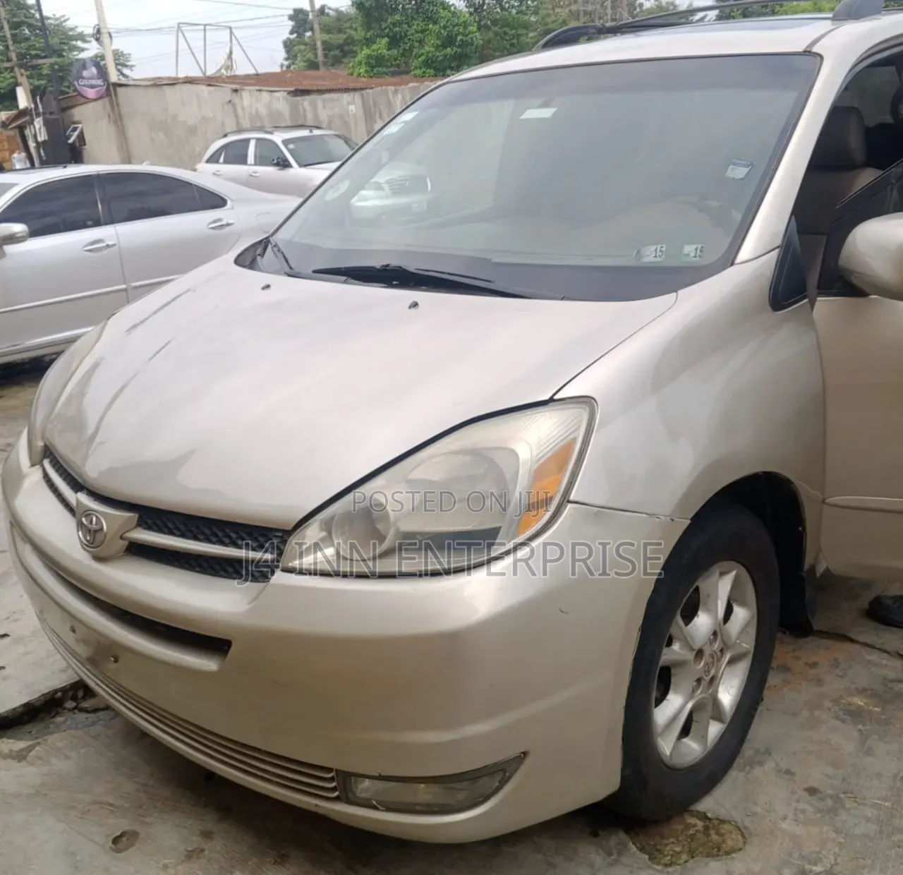 Toyota Sienna 2005 Gold