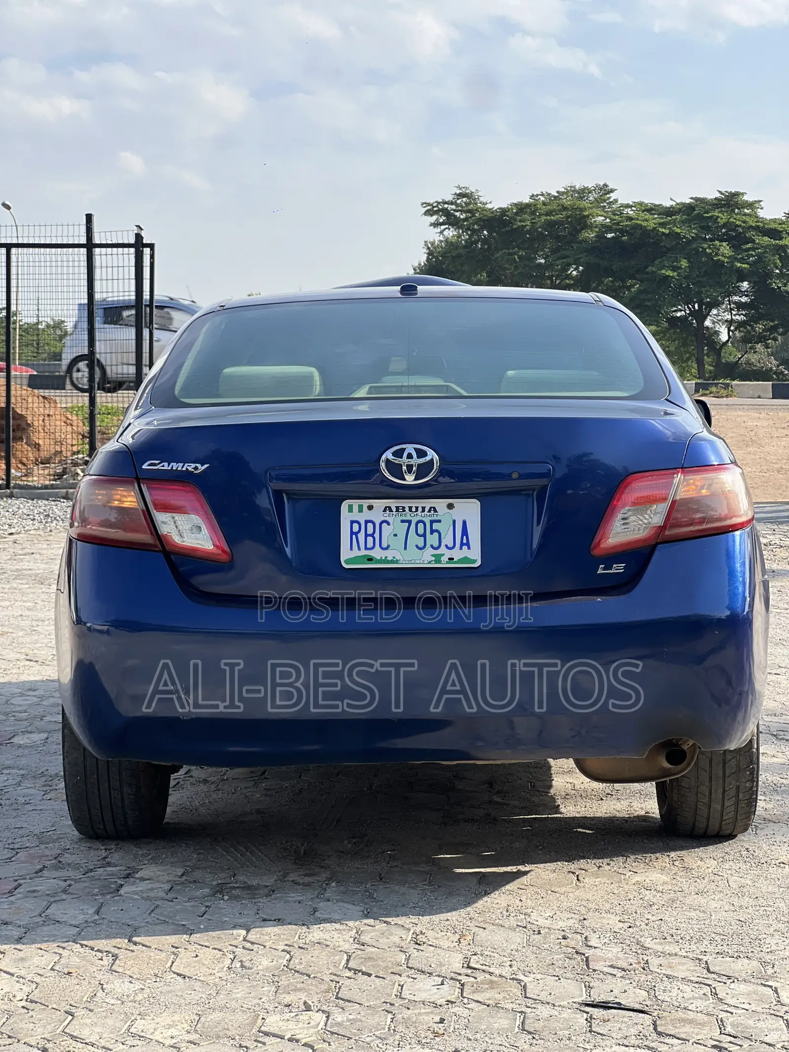 Toyota Camry 2010 Blue
