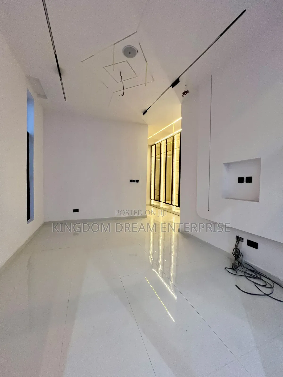 4bdrm Duplex in Ikota Lekki Lagos for sale