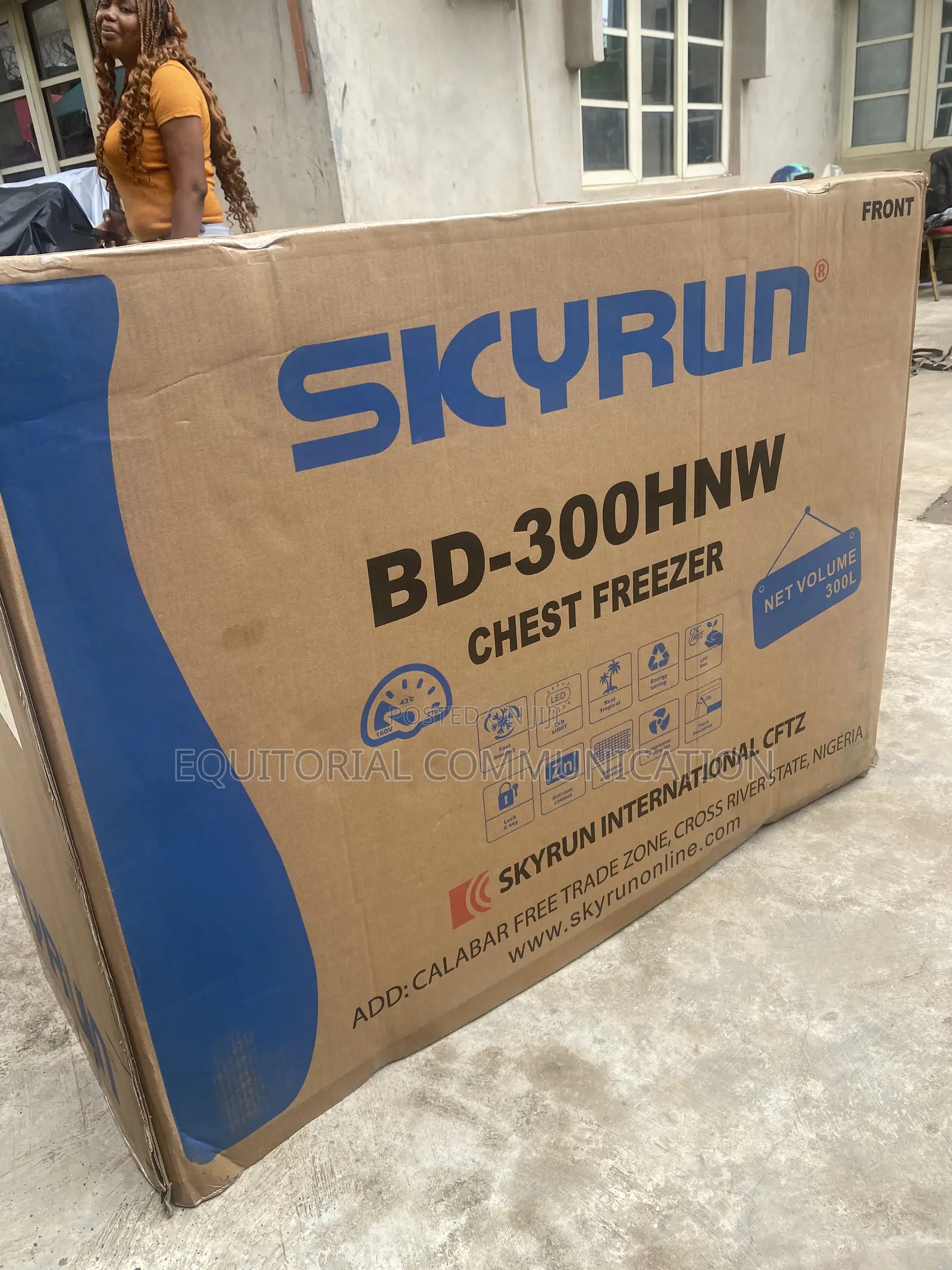 BD-300HNW 300L Skyrun Chest Freezer With LED Interior Lighting