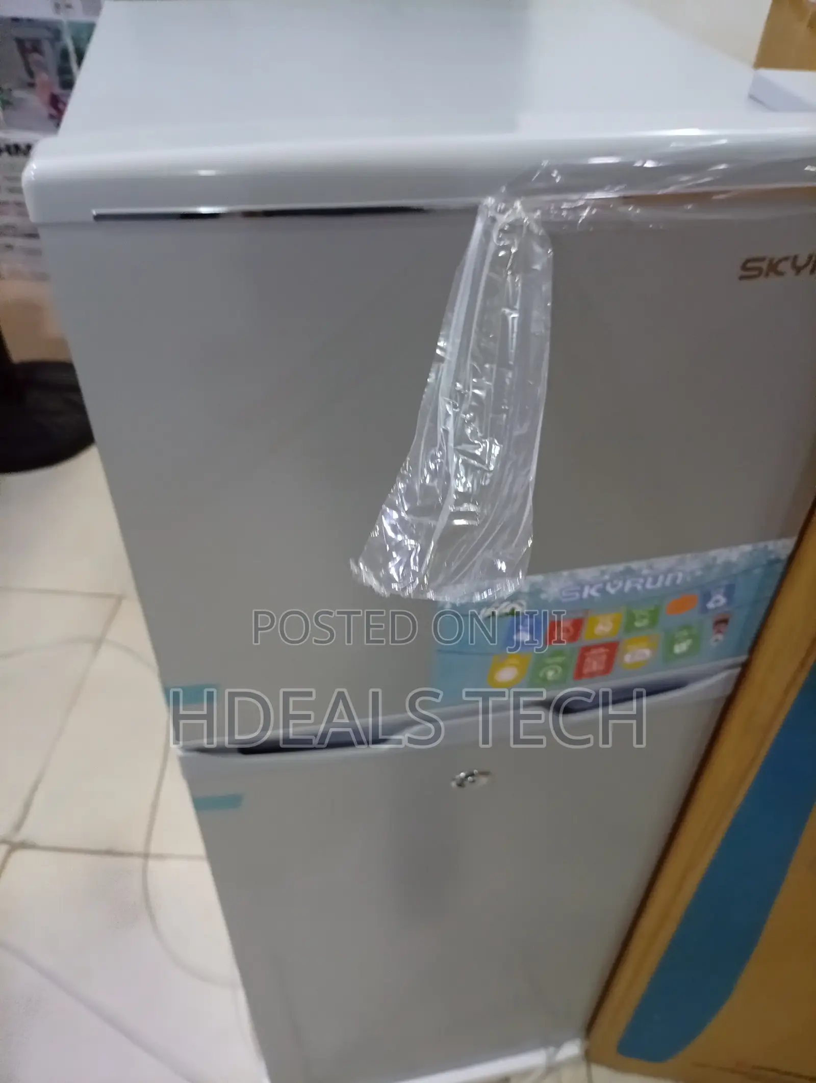BCD 138HC Premium-Style Household Appliance