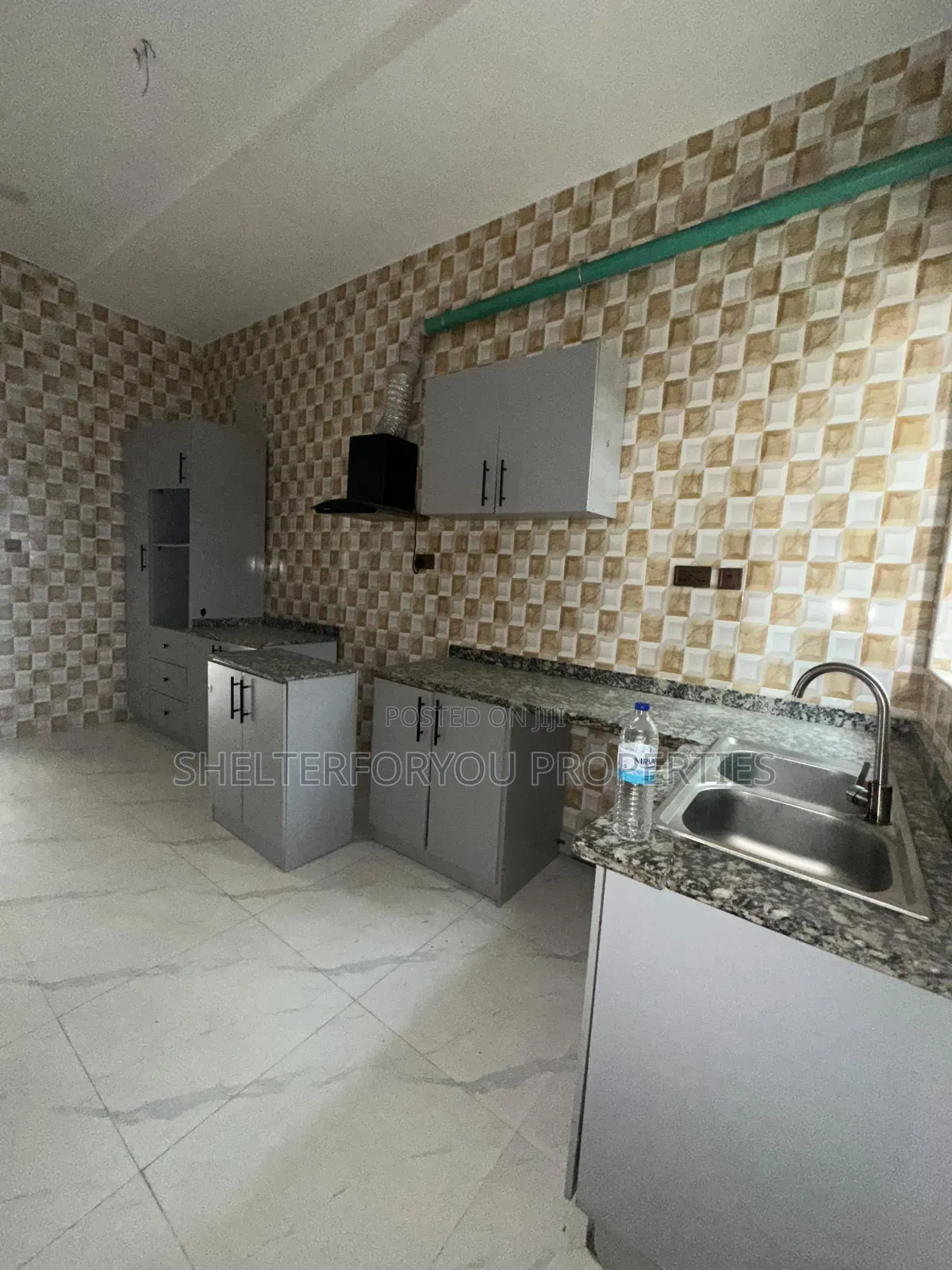 4bdrm Duplex in Ikota for rent