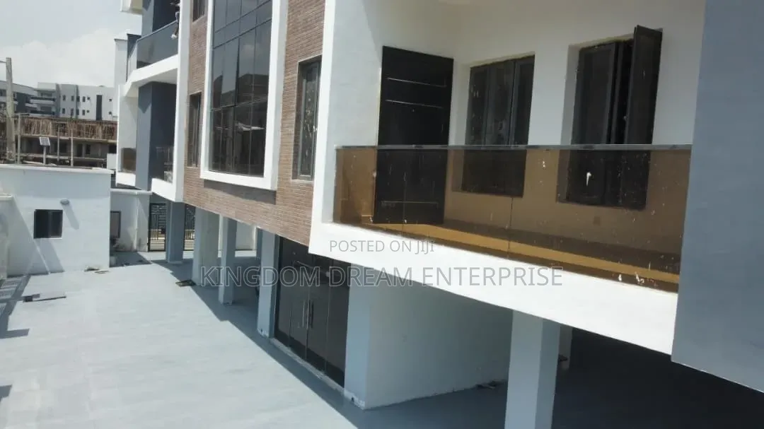 4bdrm Apartment in Off Freedom Way, Ikate for sale