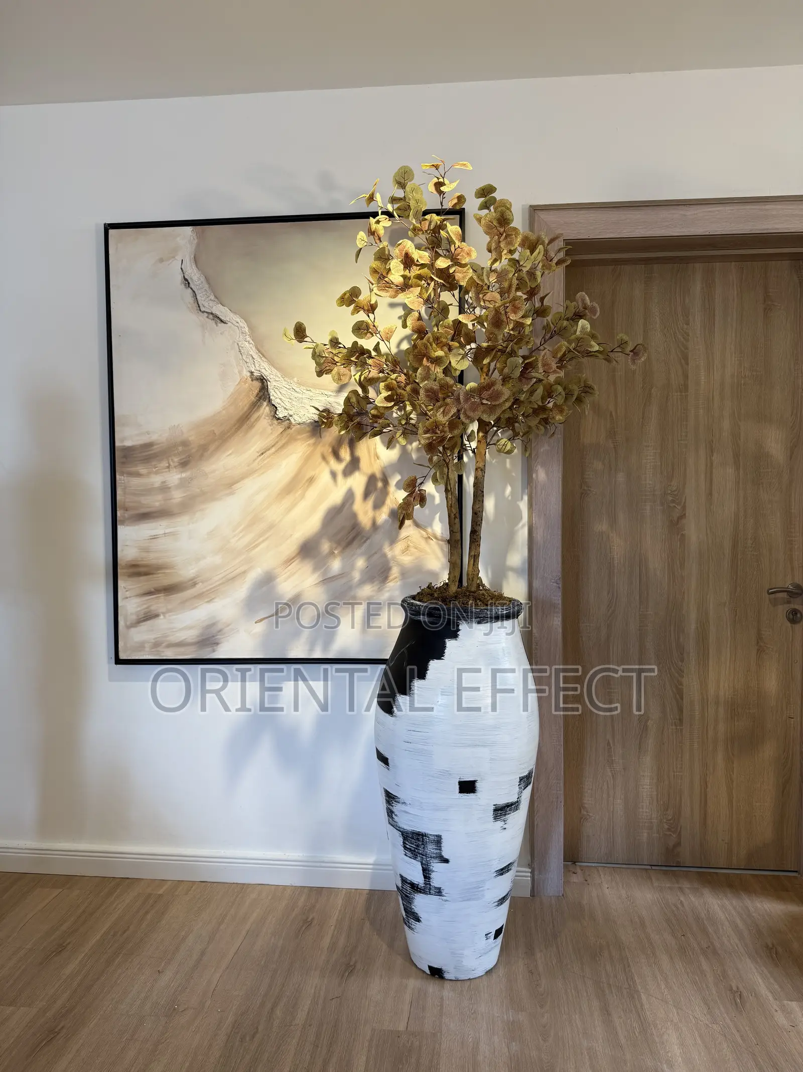 White Stroke Nile Antique Pot With Artificial Money Tree | Nigeria
