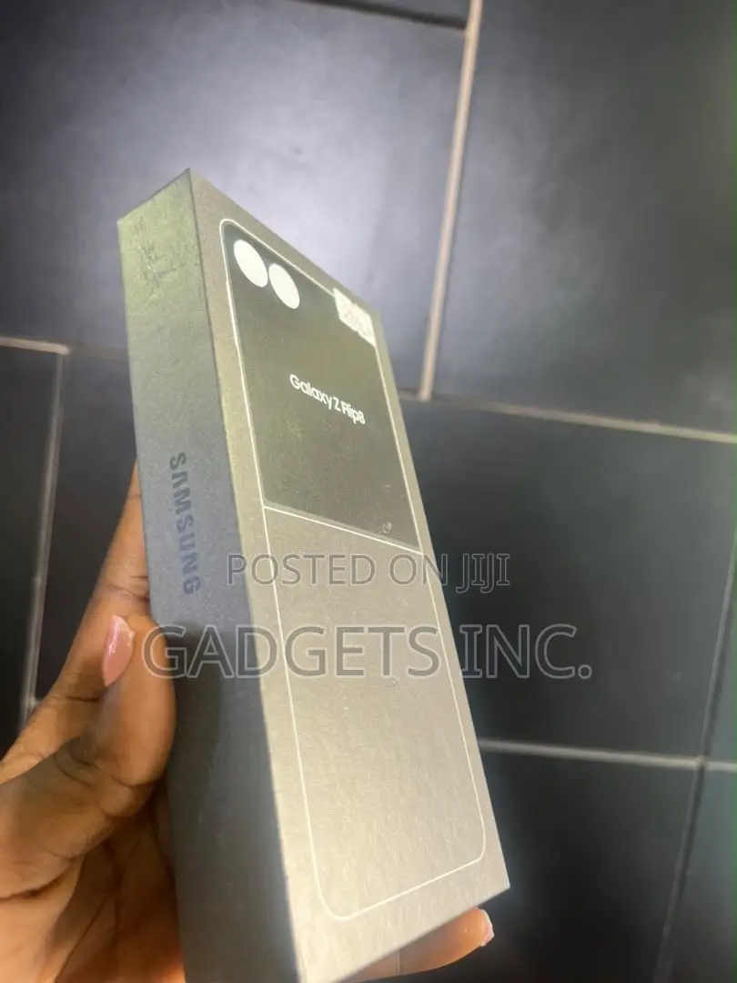 New Samsung Galaxy Z Flip8 256 GB Black