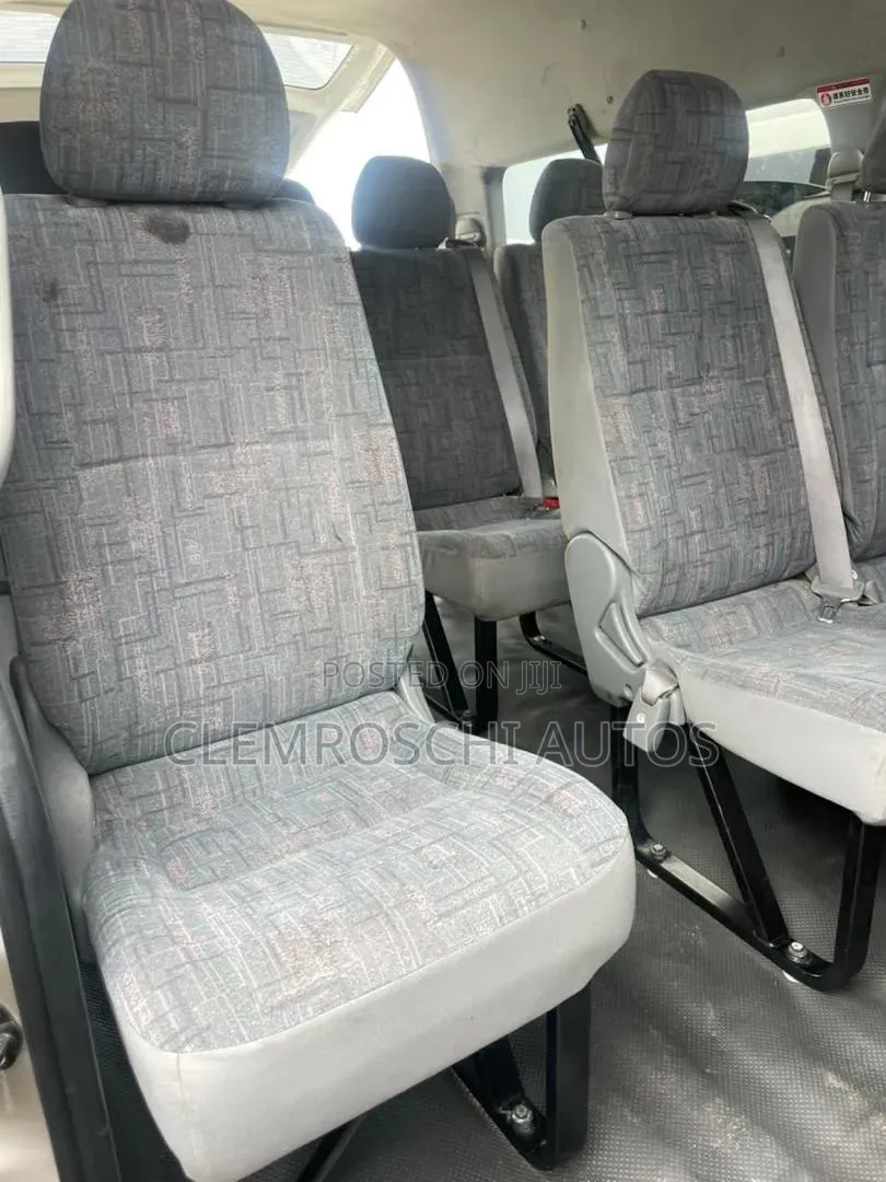 High Quality Certified Complete Seats Hiace Bus H2, H3.