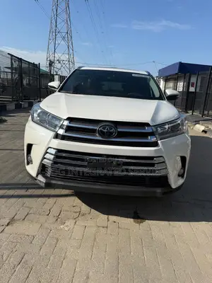 Toyota Highlander Limited Platinum 4x4 V6 (3.5L 6cyl 8A) 2018 White