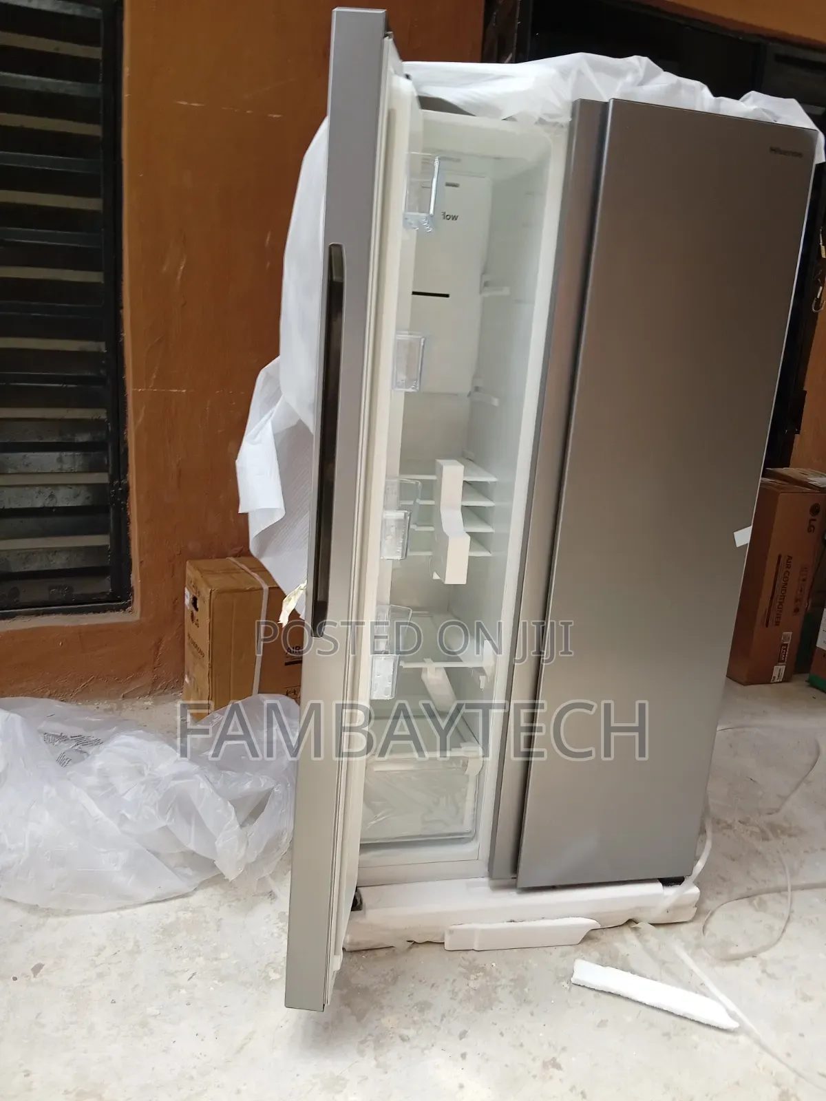 Sleek Hisense 518L Double-Door RC-67WSI Refrigerator