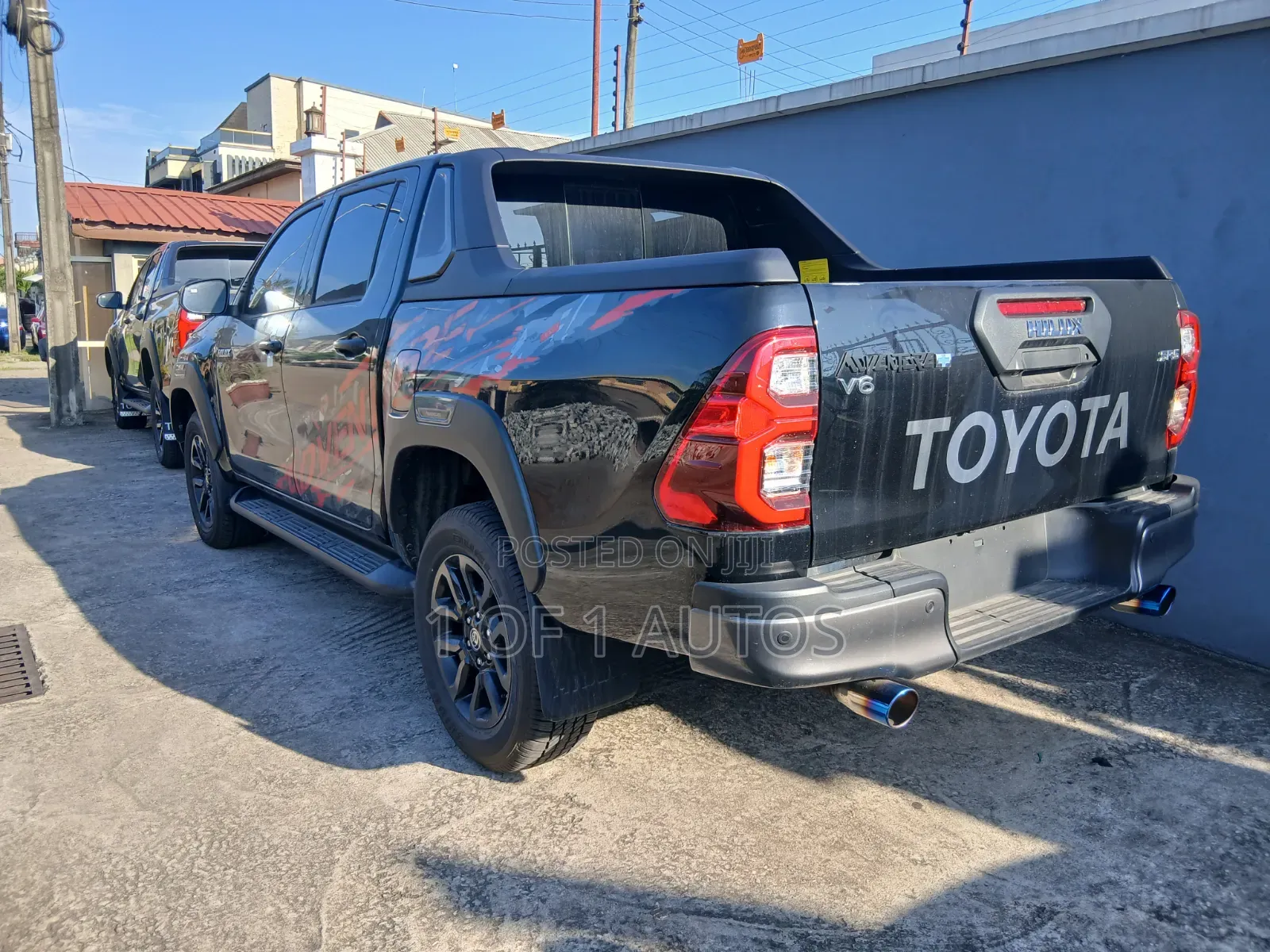 New Toyota Hilux 2025 Black