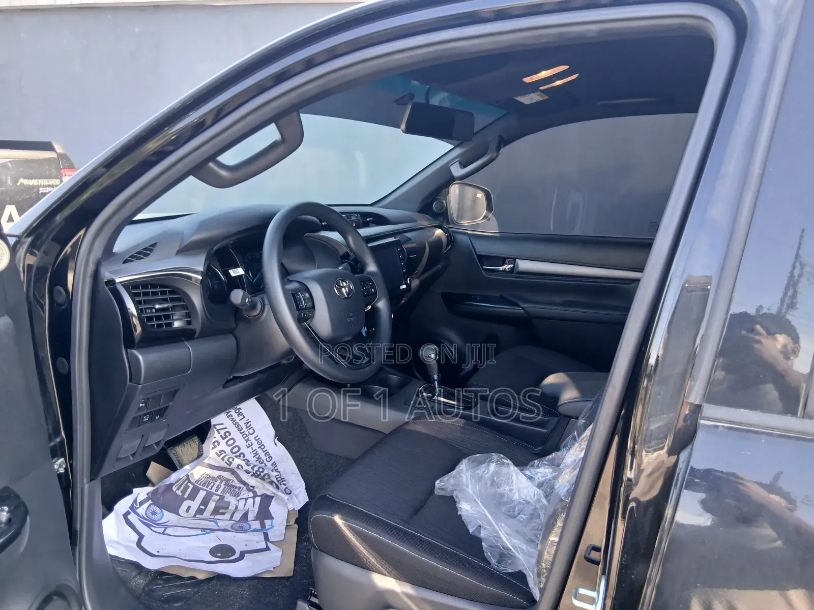 New Toyota Hilux 2025 Black