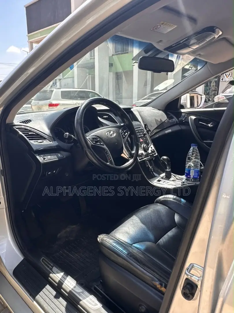 Hyundai Grandeur 2014 Silver