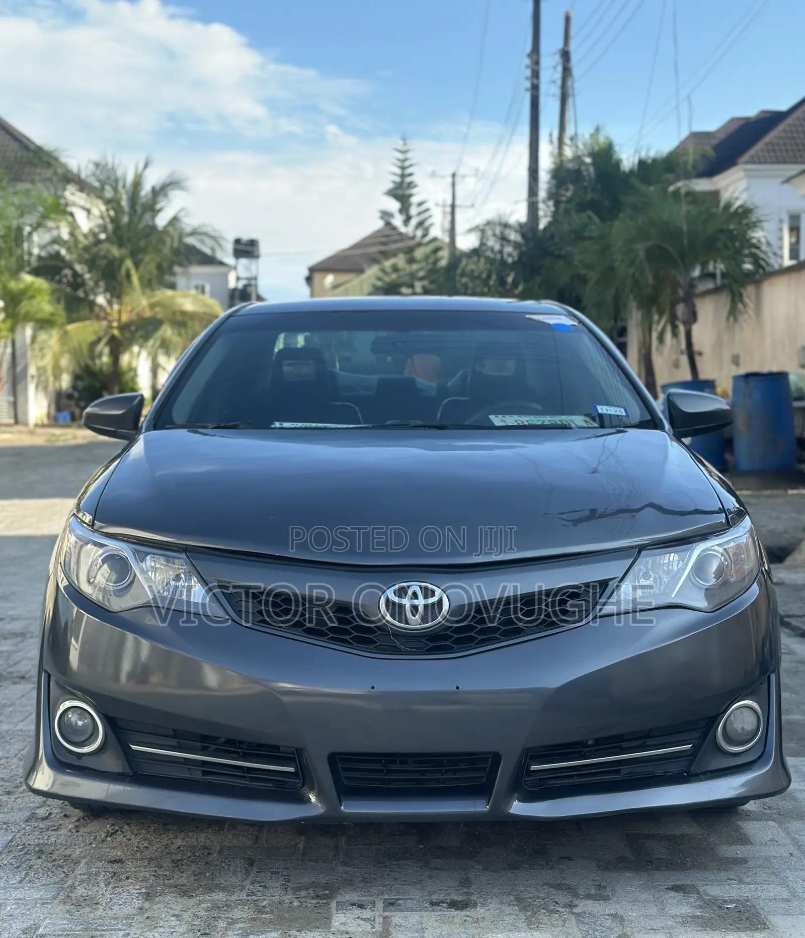 Toyota Camry SE 4dr Sedan (2.5L 4cyl 6A) 2013 Gray