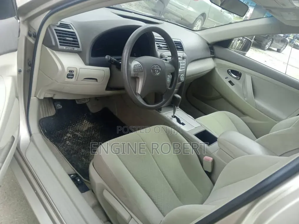 Toyota Camry 2.4 LE 2008 Gold
