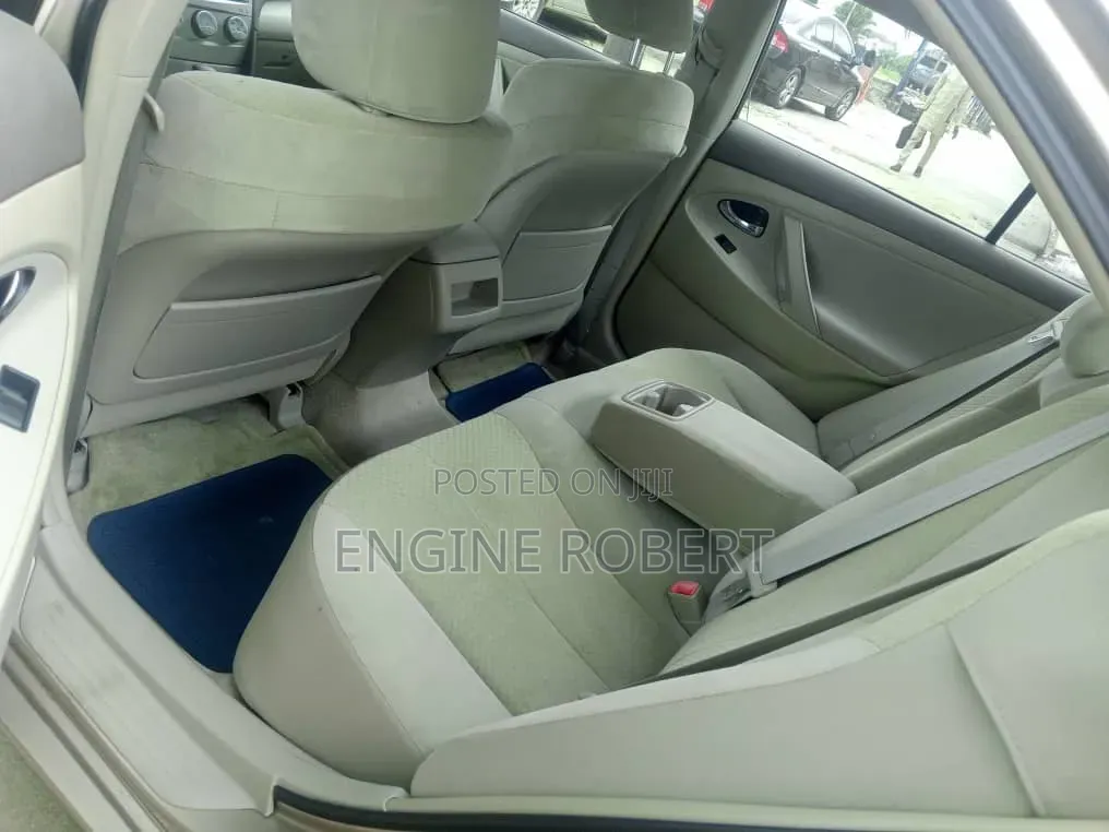 Toyota Camry 2.4 LE 2008 Gold