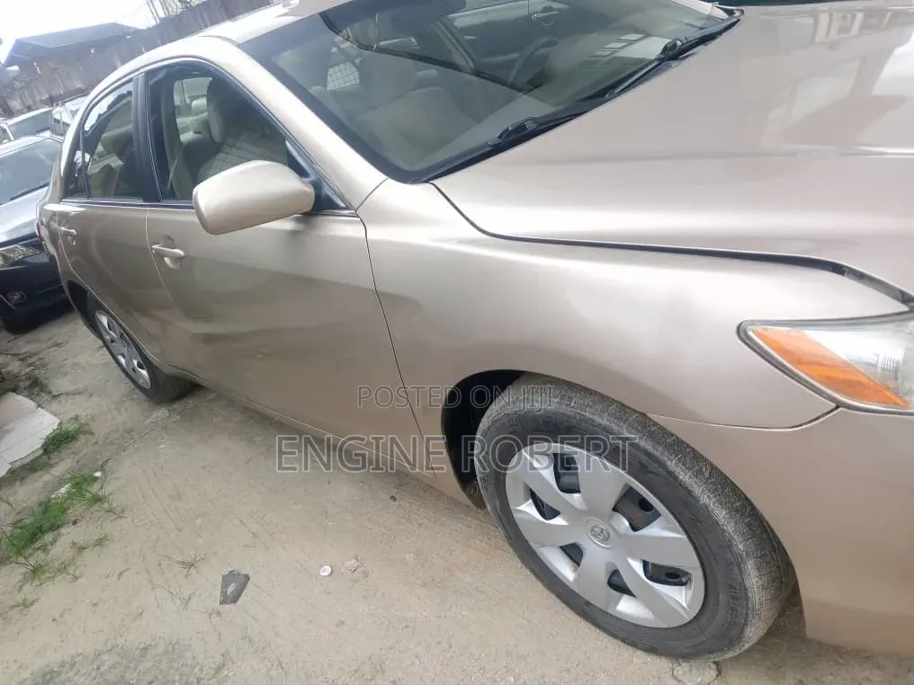 Toyota Camry 2.4 LE 2008 Gold