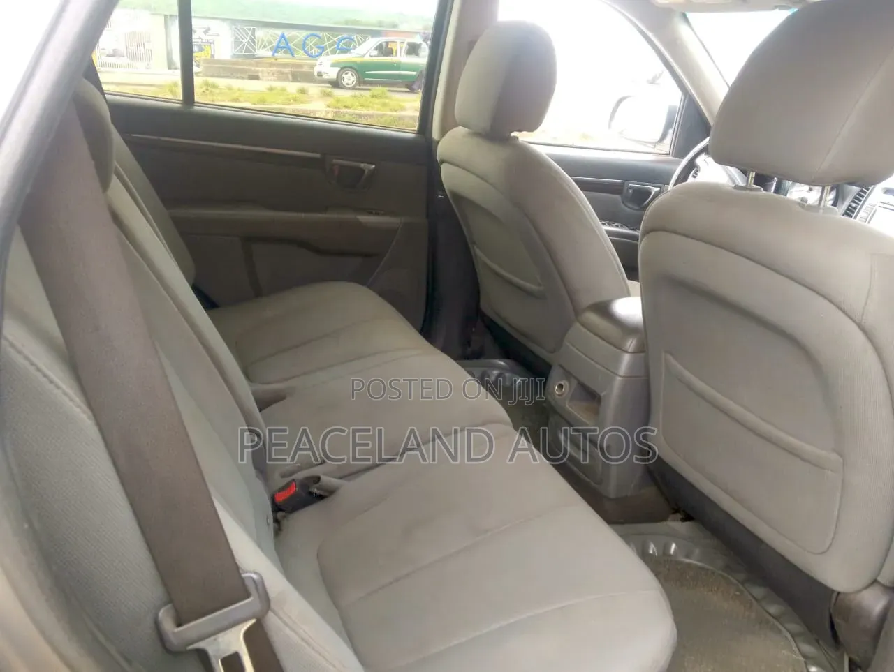 Hyundai Santa Fe 2010 Gold