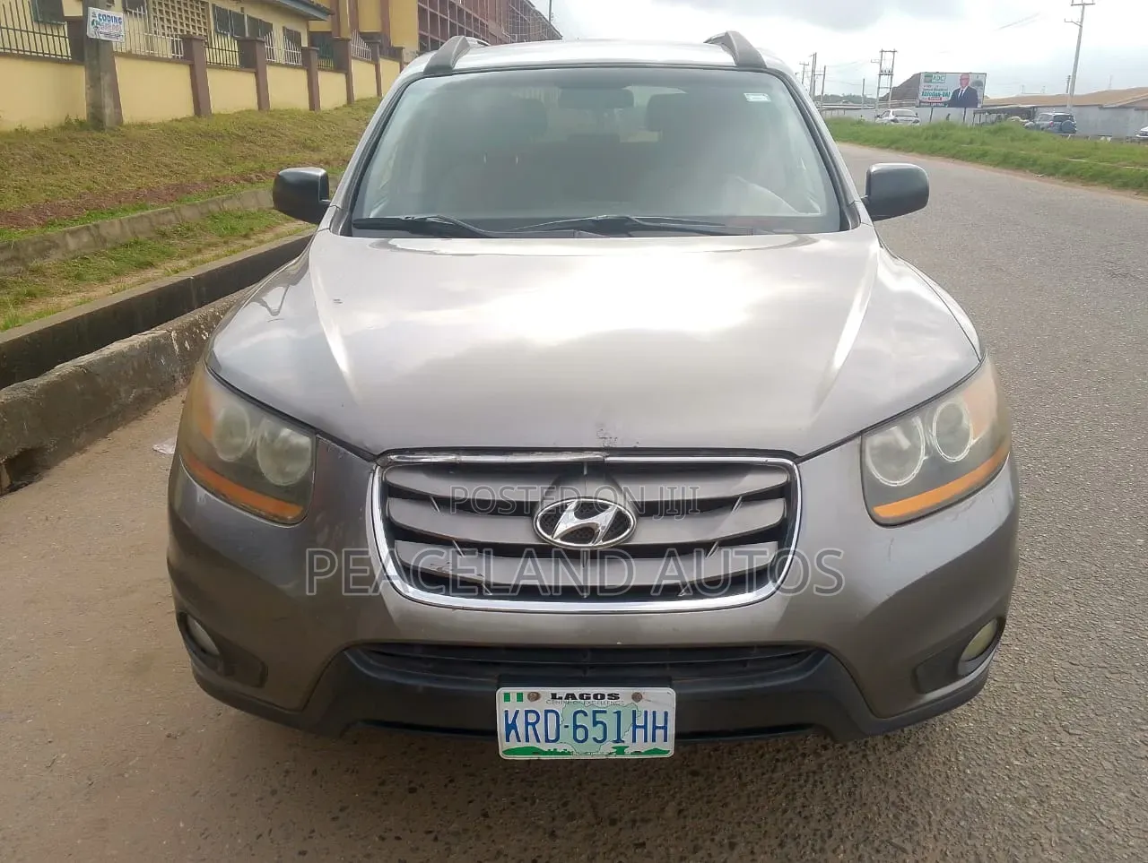 Hyundai Santa Fe 2010 Gold