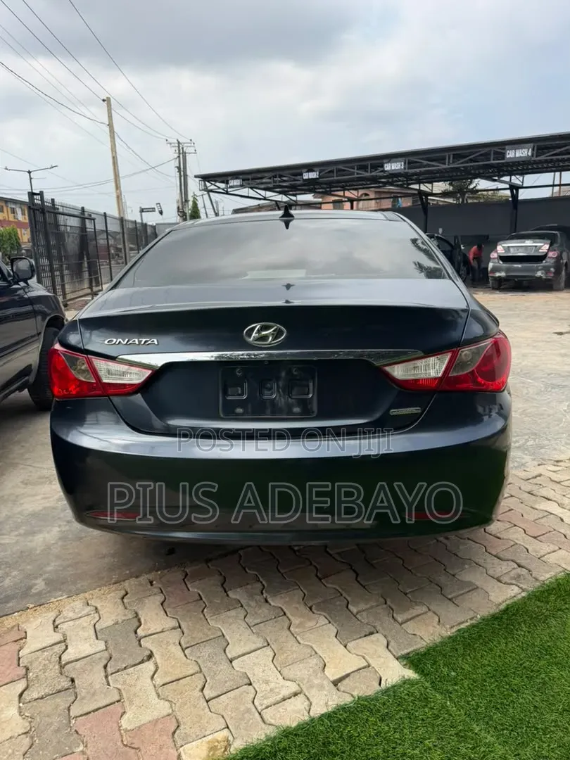 Hyundai Sonata Limited Sedan FWD (2.4L 4cyl 6A) 2013 Gray