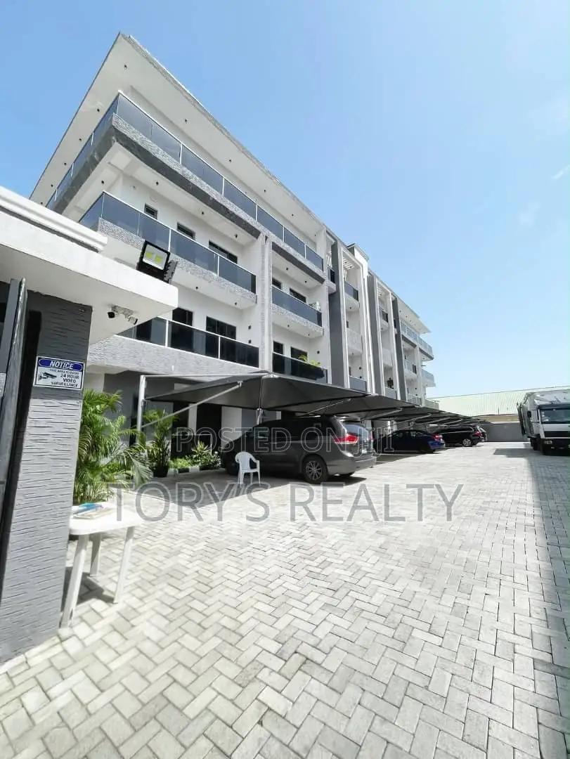 3bdrm Penthouse in Victoria Island Extension for rent