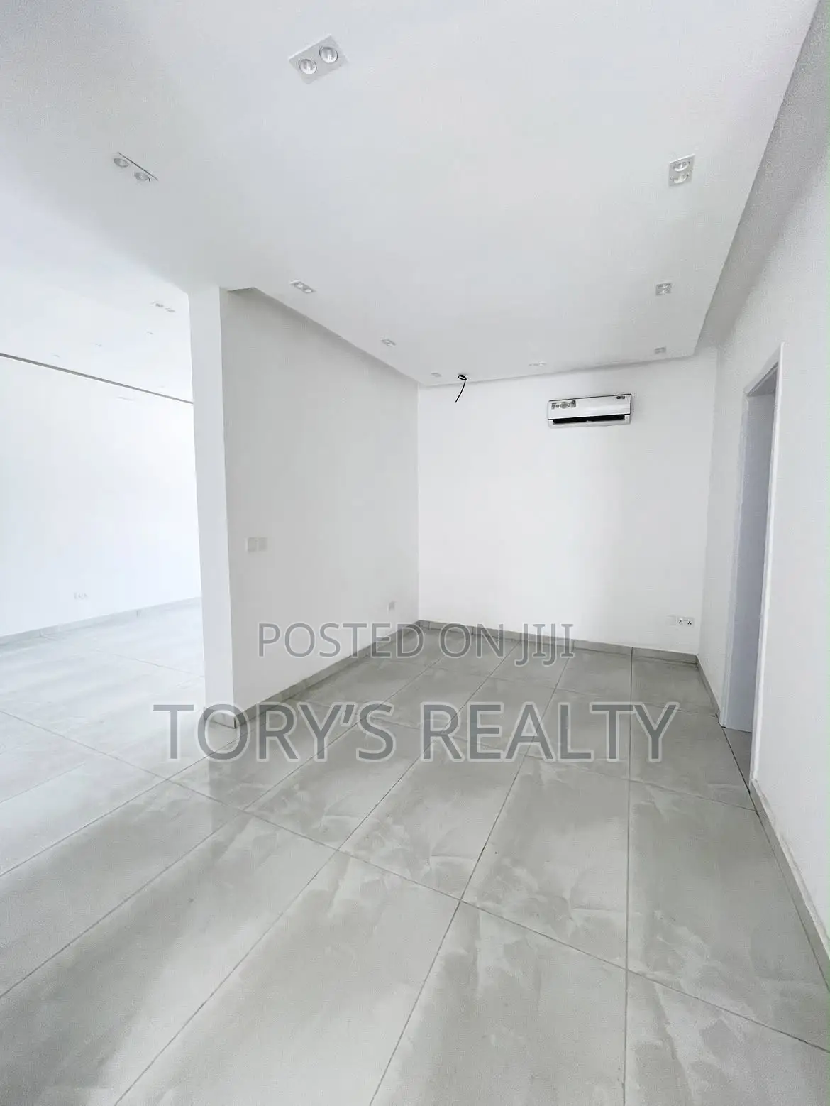 3bdrm Penthouse in Victoria Island Extension for rent
