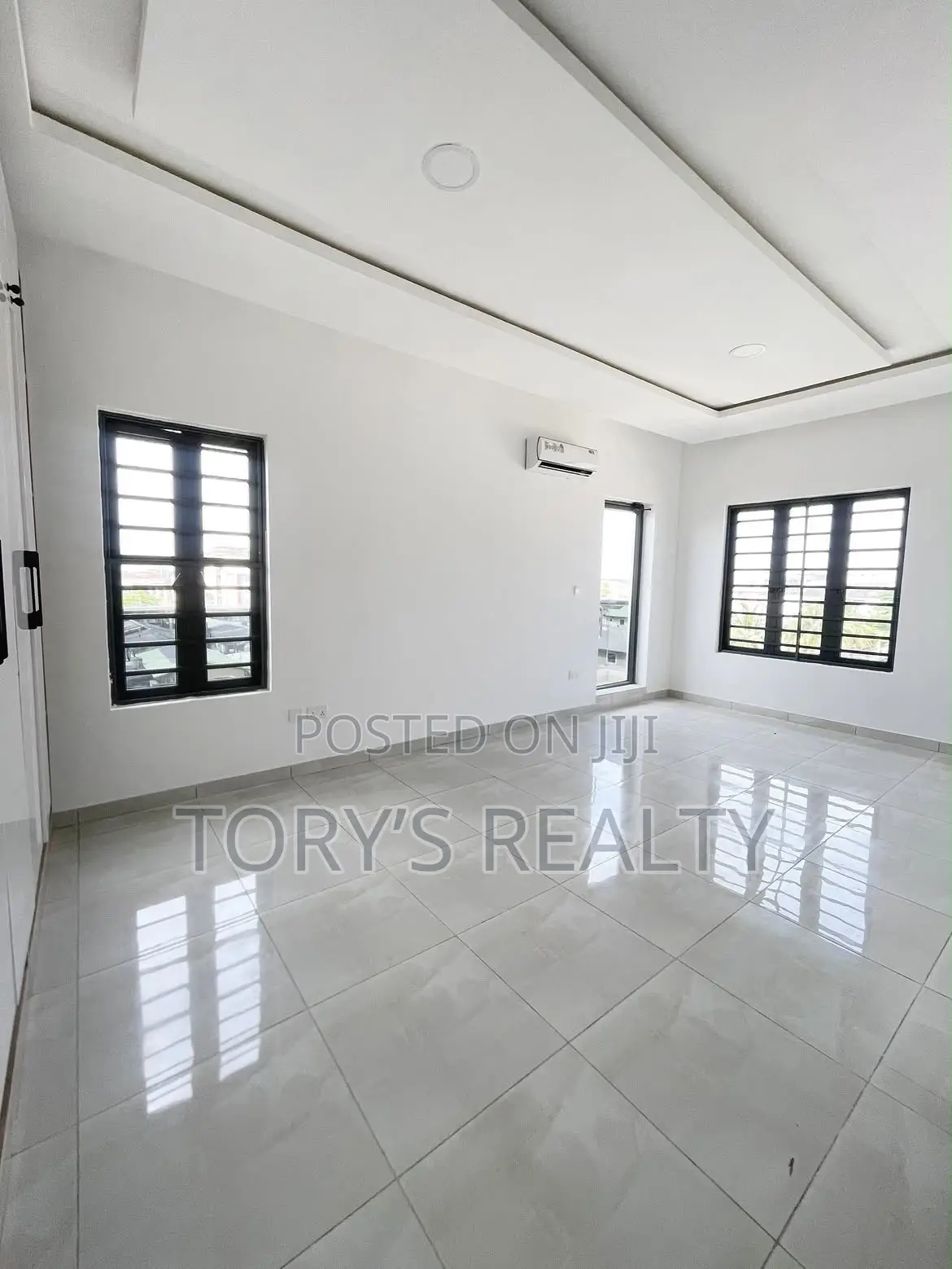 3bdrm Penthouse in Victoria Island Extension for rent