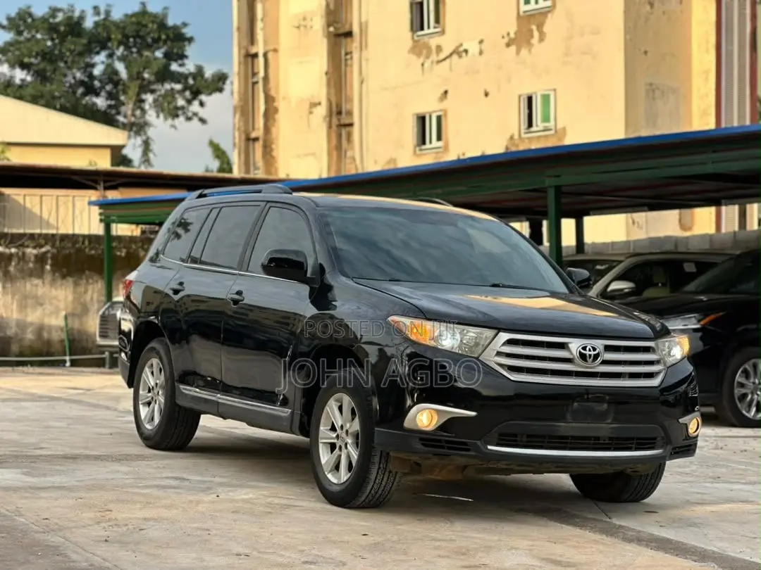 Toyota Highlander Limited 3.5l 4WD 2013 Black