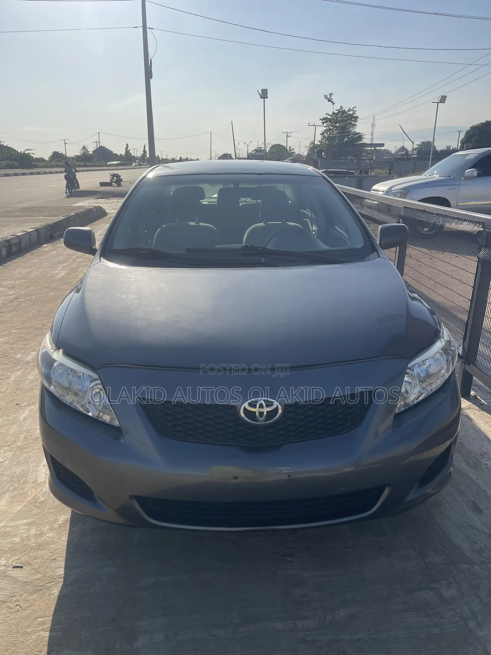 Toyota Corolla LE 4dr Sedan (1.8L 4cyl 4A) 2010