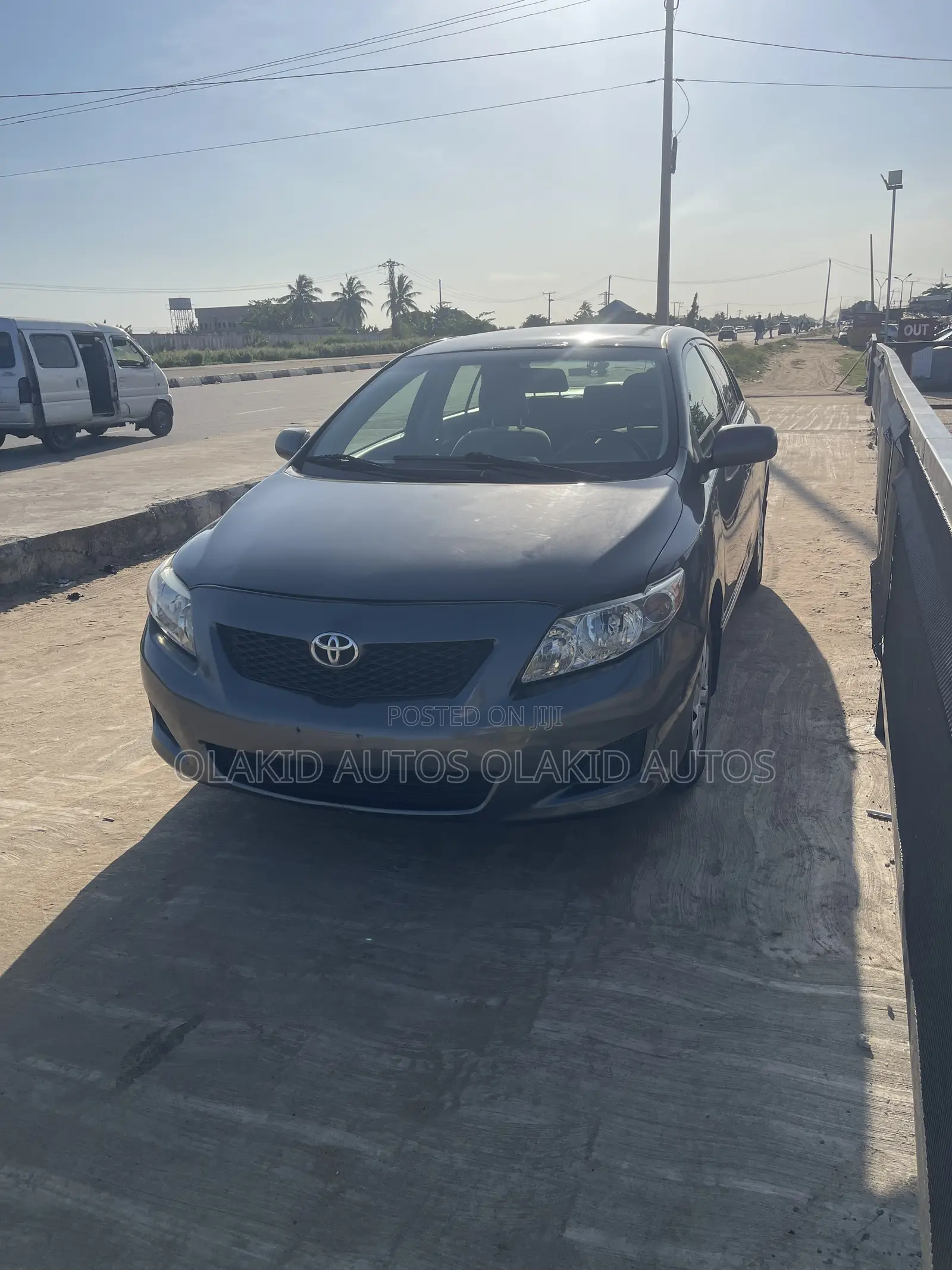 Toyota Corolla LE 4dr Sedan (1.8L 4cyl 4A) 2010
