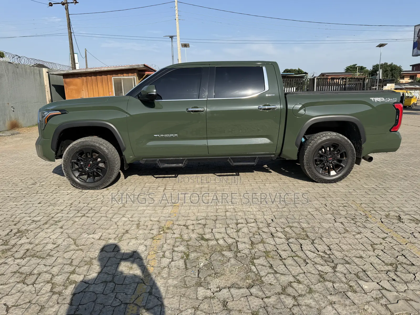 Toyota Tundra Limited 2022 Green